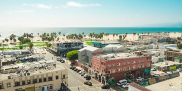 Buying an Investment Property In L.A.? Hire a Property Manager